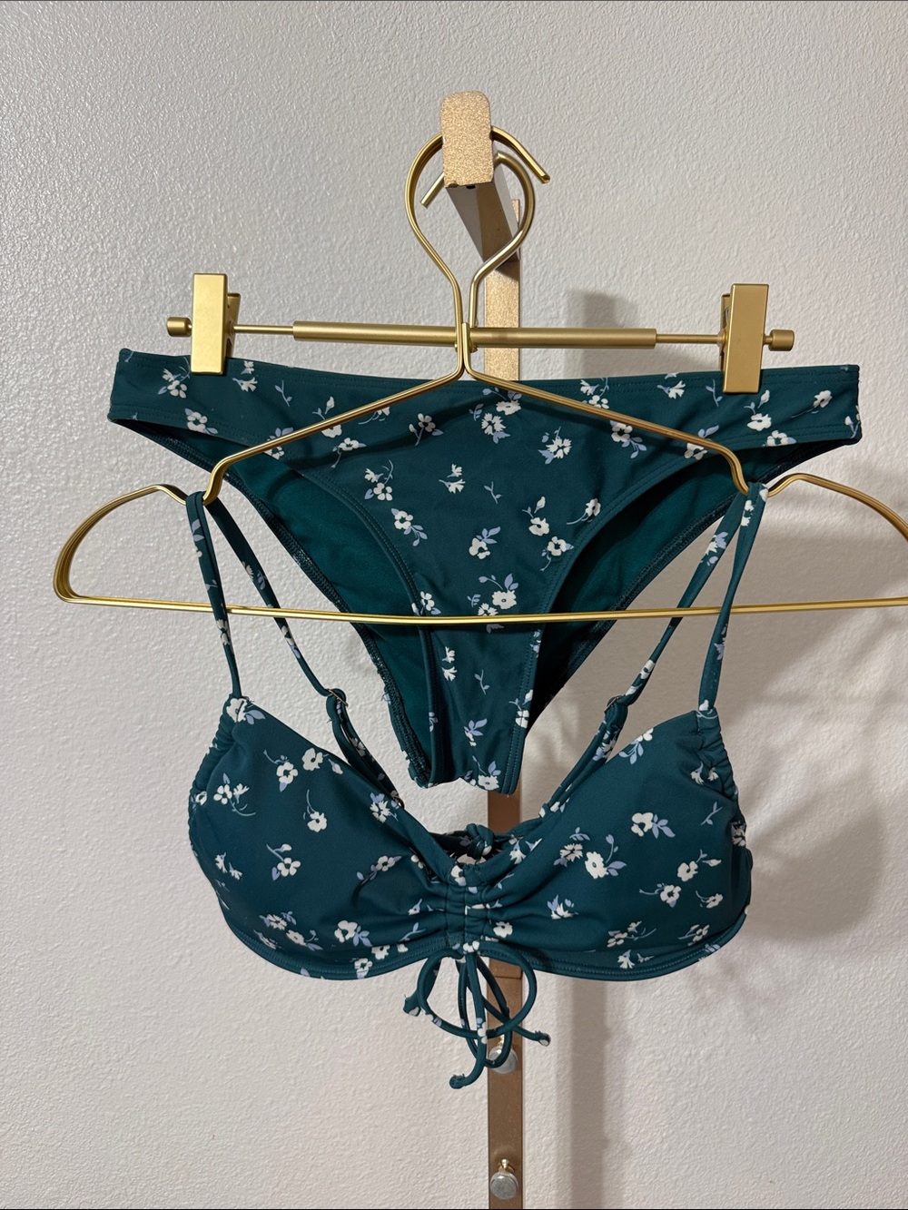 Hollister-Floral Teal Bikini Set – Women's Two-Piece Swimwear- Small